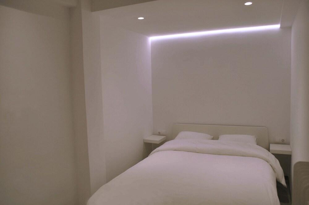Athens One Apartment By Olala Homes Eksteriør bilde