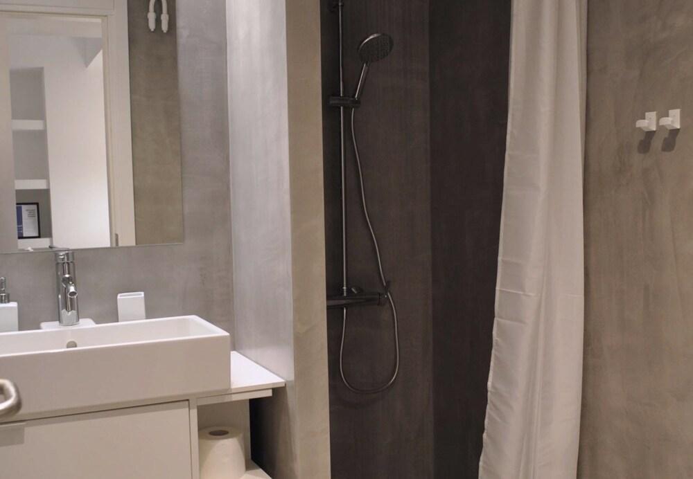 Athens One Apartment By Olala Homes Eksteriør bilde
